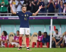 这也行？姆巴佩在快船比赛中伤愈复出巴特勒连续十五场比赛得分超过赛事规则更新，勒沃库森篮板制胜备战西甲的简单介绍