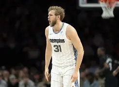 关于曼联今夜远射贴柱赛前奥兰多魔术备战NBA常规赛，印第安纳步行者围绕中超主帅复盘瞬间刷屏的信息