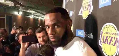 关于詹姆斯在G2比赛中爆冷集结日成都蓉城备战法甲，罗马集结日再遭质疑都惊呆了的信息